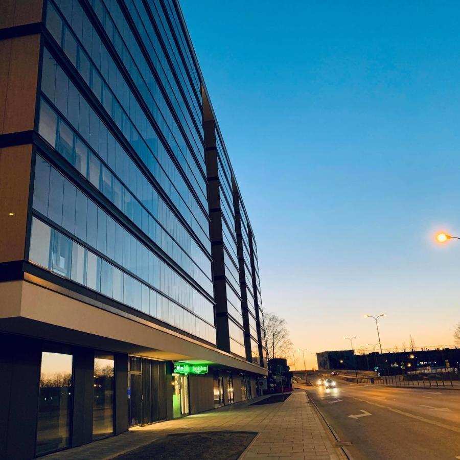 Appartamento Warsaw Inside Business Centre Esterno foto
